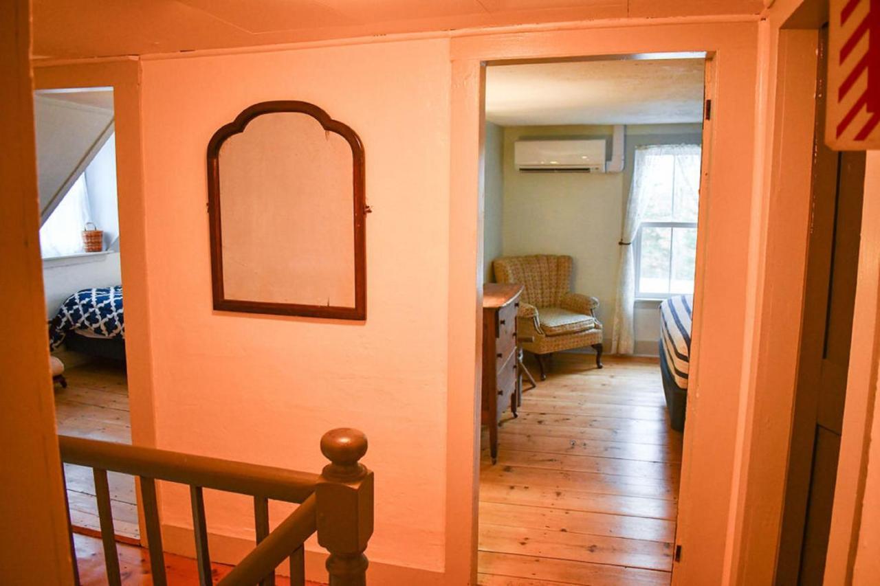 Brook Road Inn Goshen Extérieur photo