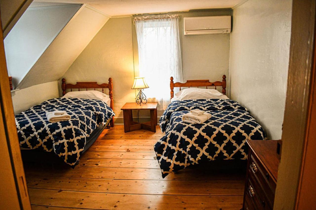 Brook Road Inn Goshen Extérieur photo