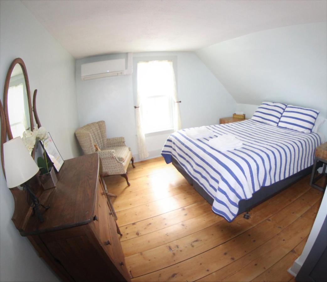 Brook Road Inn Goshen Extérieur photo